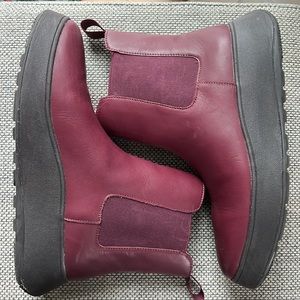 Fitflop burgundy boots